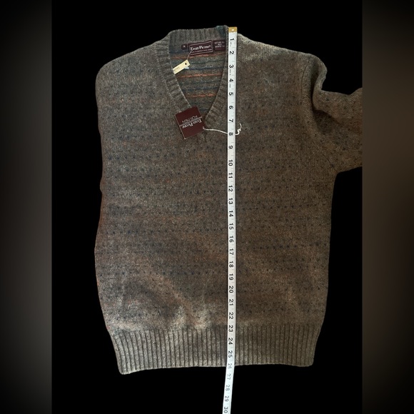 Vintage Evan-Picone wool sweater( made in British hong kong) sz m - Picture 7 of 8